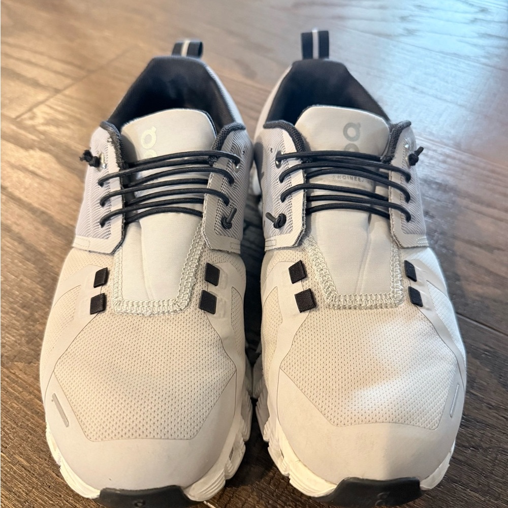 On Running Cloud 5 Waterproof Women's Athletic Shoes Glacier Grey White size 7.5